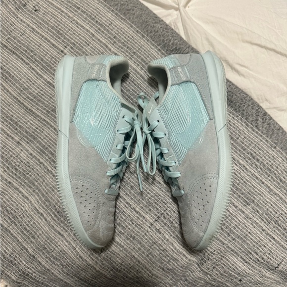 Girls indoor soccer shoes - Picture 4 of 4